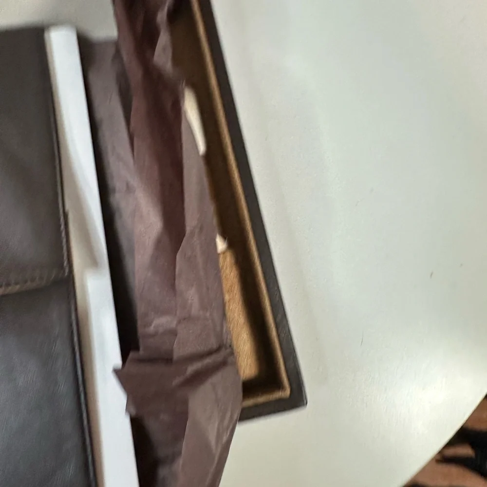 Bobbi Brown Luxe Brush Collection – Limited Edition – 24K Gold Accents